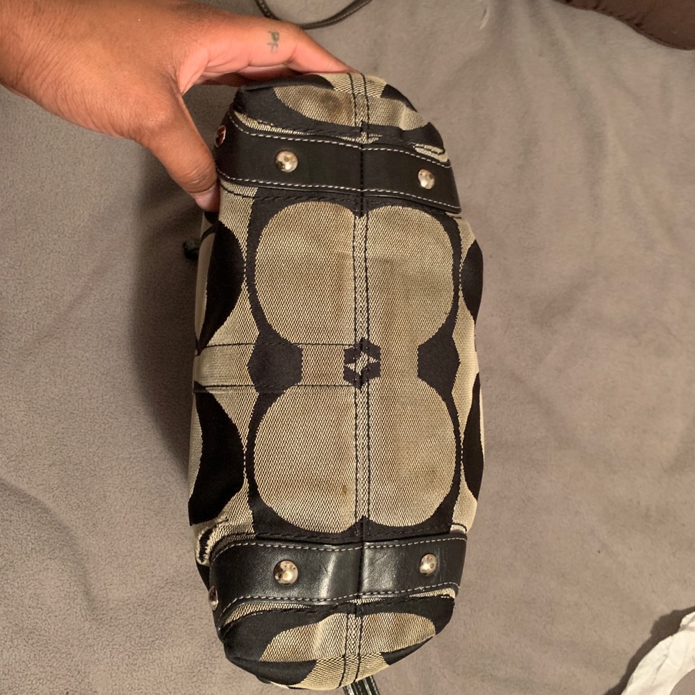 Authentic coach handbag - Picture 3 of 3